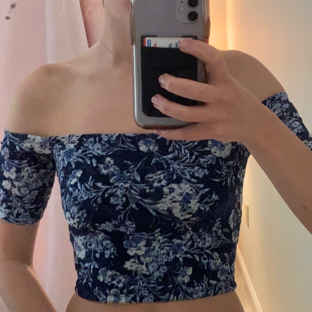 Hollister Crop Top